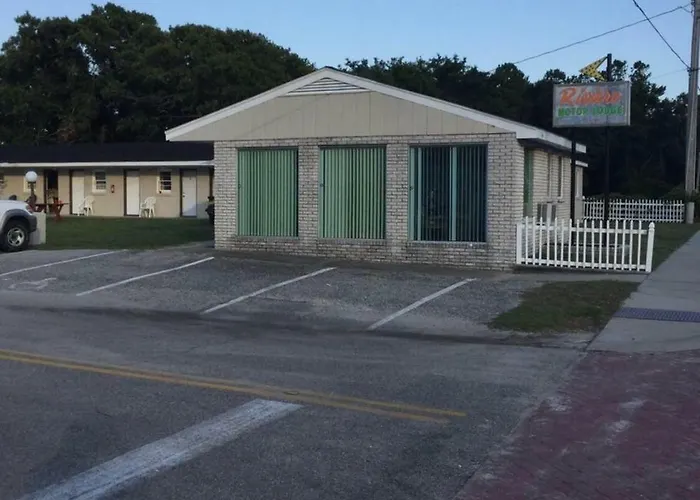 Riviera Motor Lodge